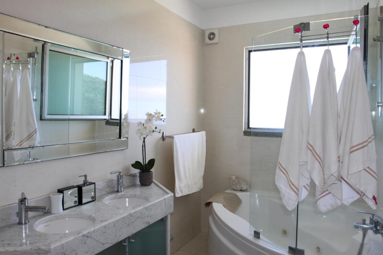 Villa Abreu - A Wonderful Ocean View Calheta  Esterno foto